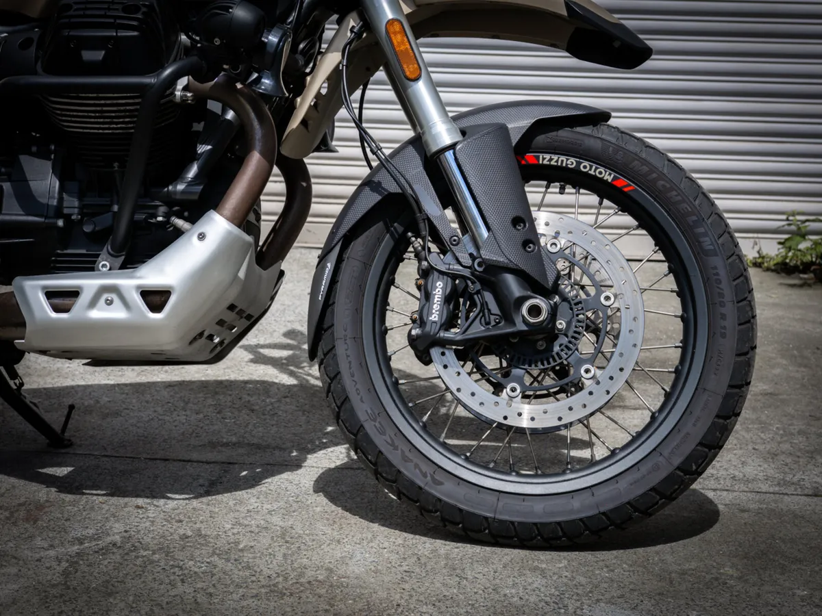 Moto Guzzi V85TT Travel 2021 - Image 3