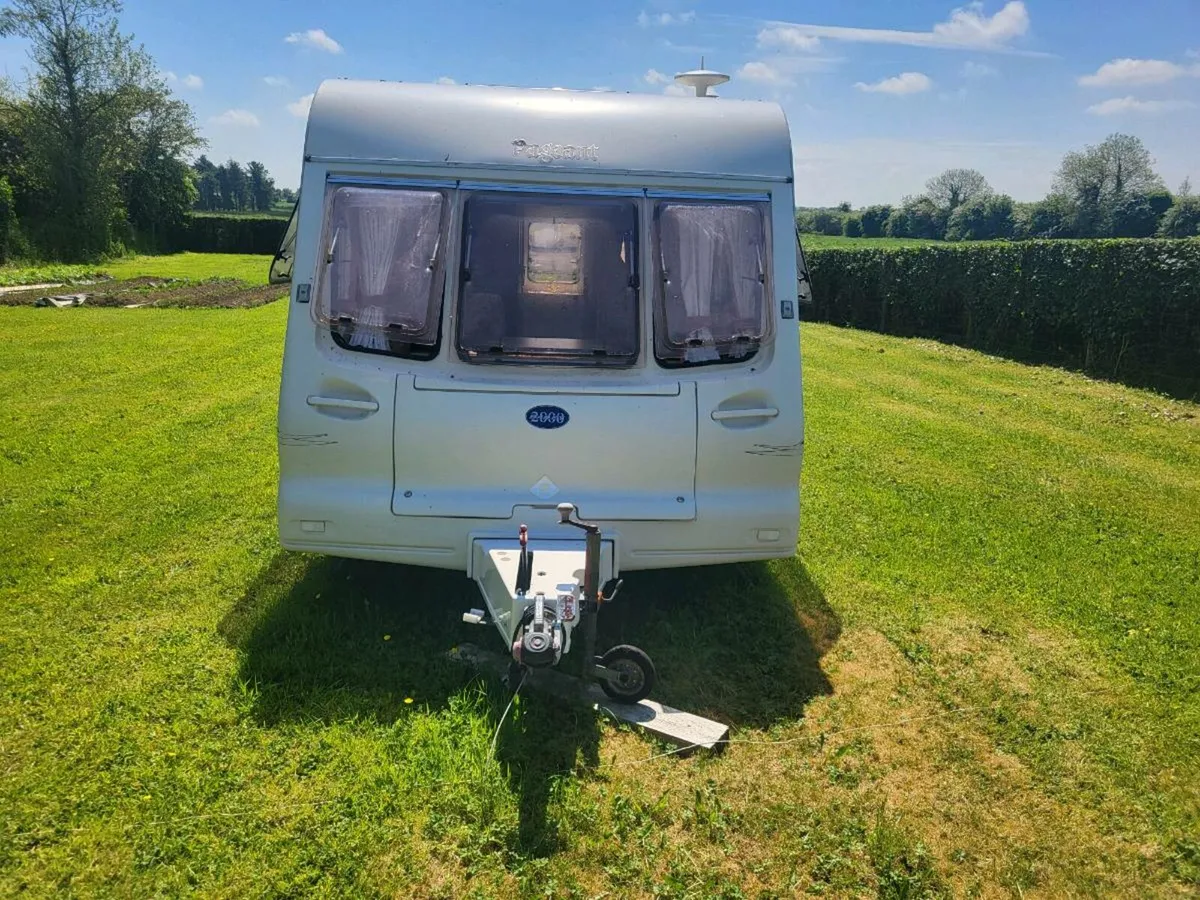 2005 Bailey Pageant Imperial 2000 2 Berth Caravan - Image 1