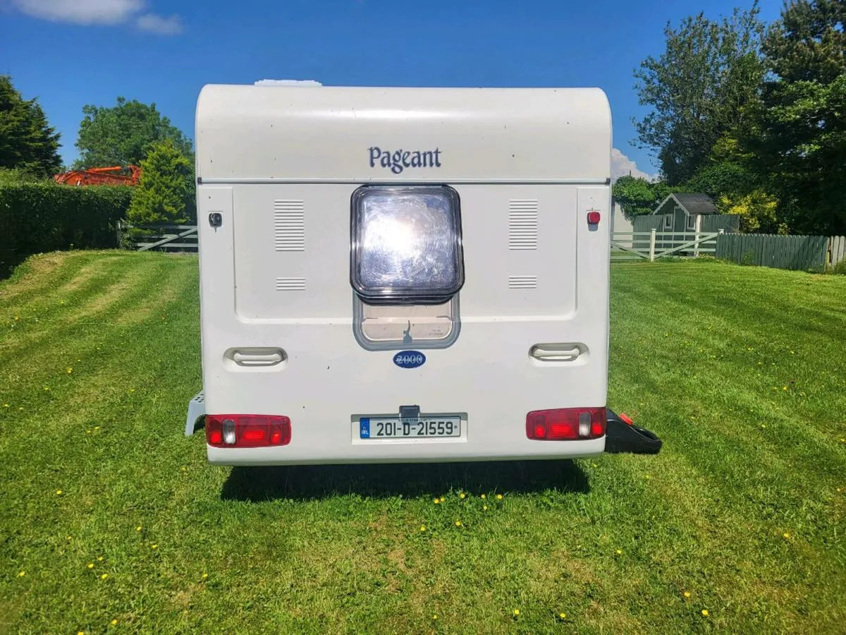 2005 Bailey Pageant Imperial 2000 2 Berth Caravan - Image 3