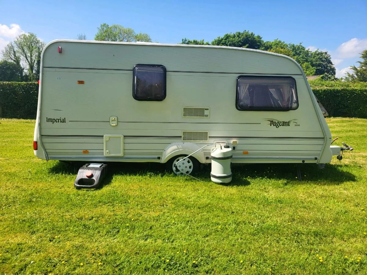 2005 Bailey Pageant Imperial 2000 2 Berth Caravan - Image 4