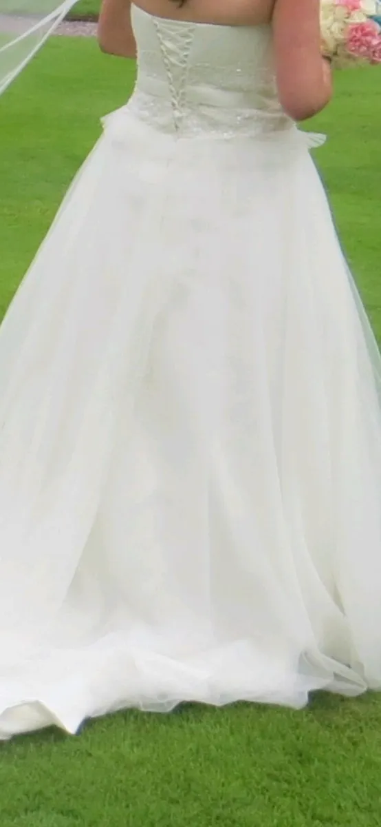Wedding dress - Image 3