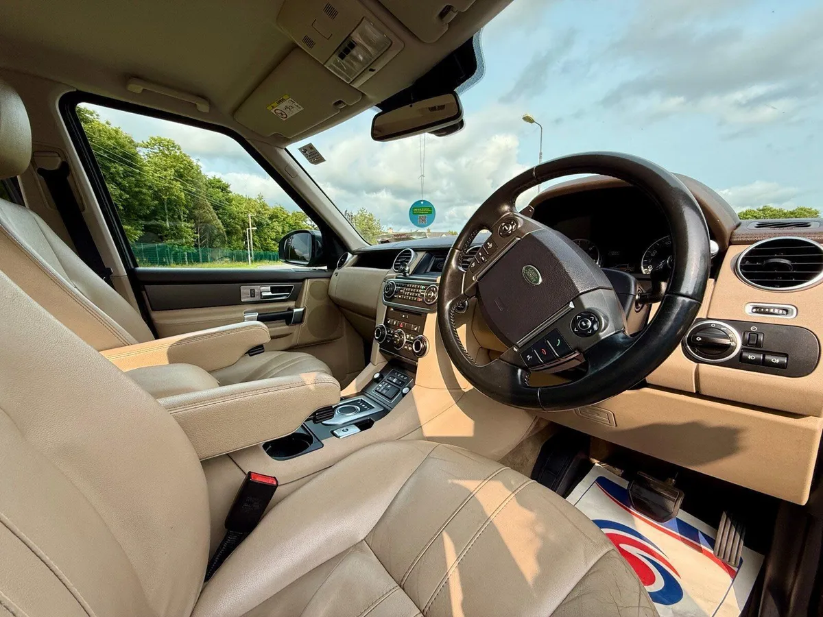 Land Rover Discovery 2016 - Image 2