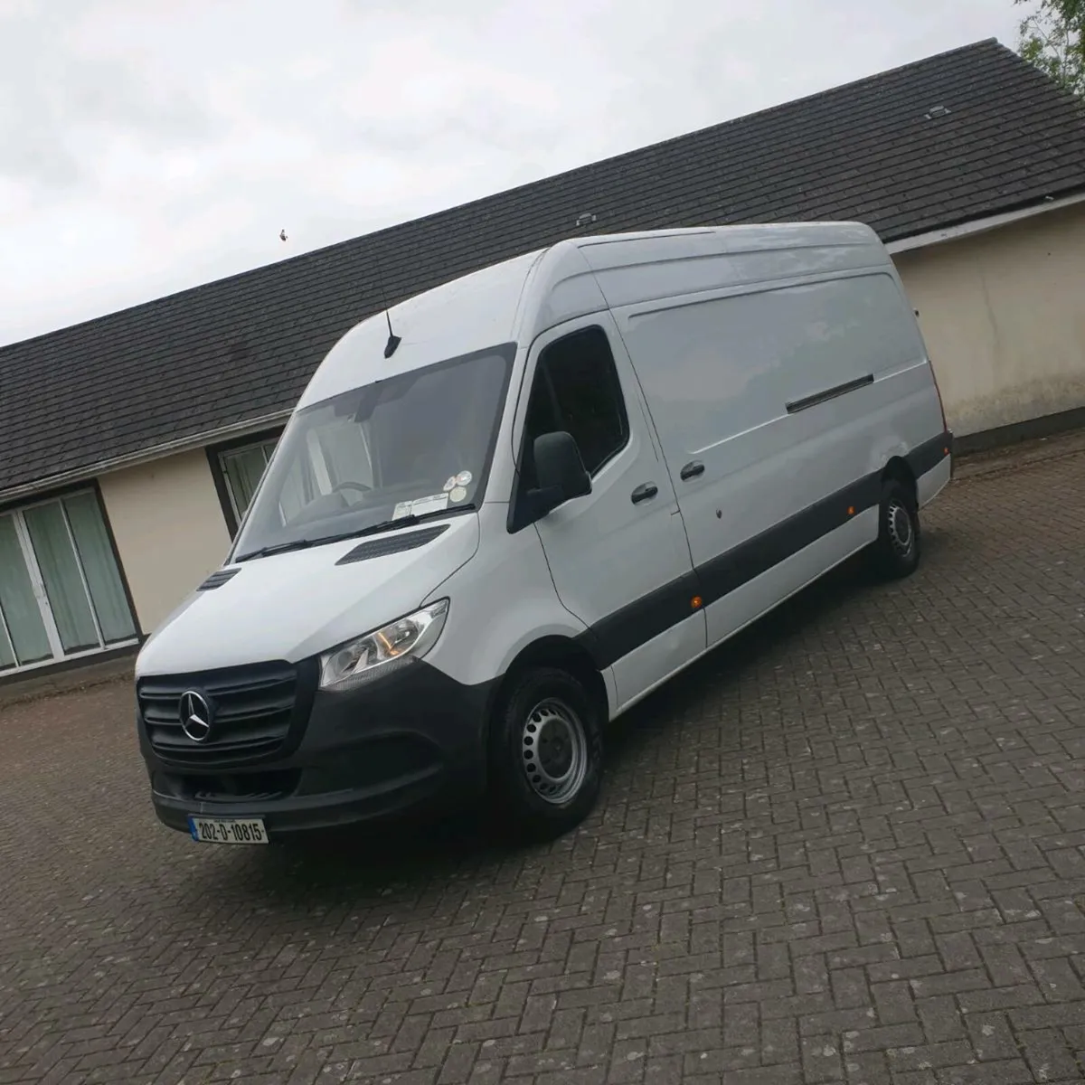 202 Mercedes Sprinter 316CDI Low Kms High Spec - Image 3