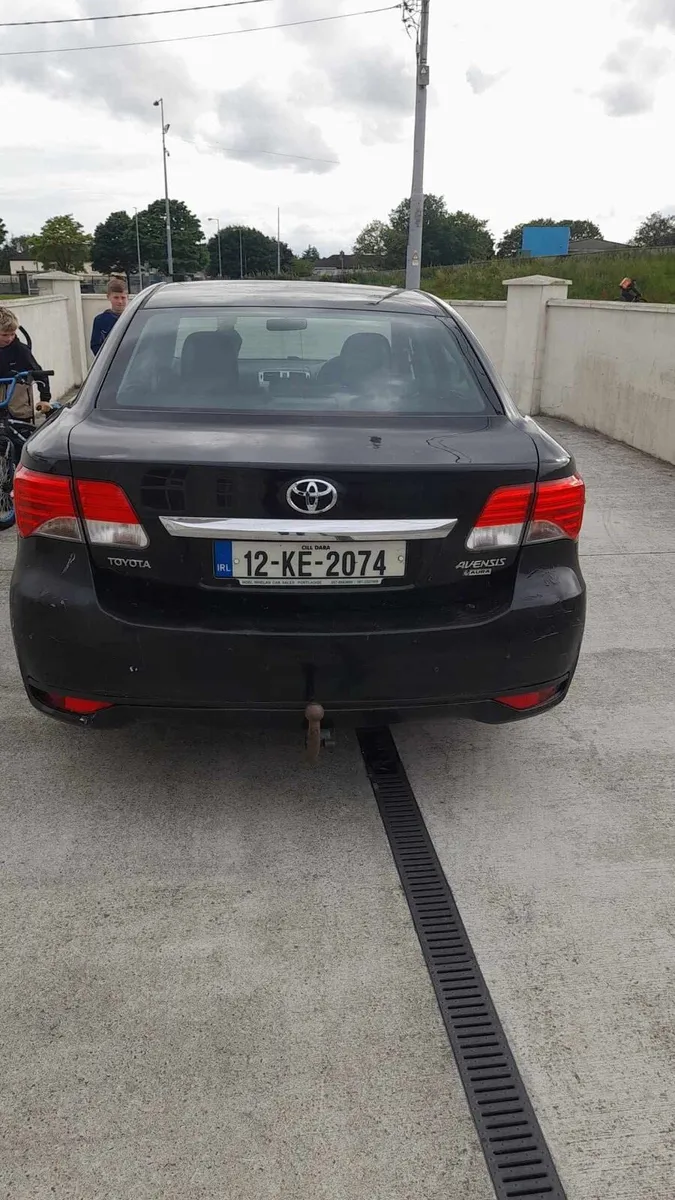 2012 Toyota Avensis - Image 2