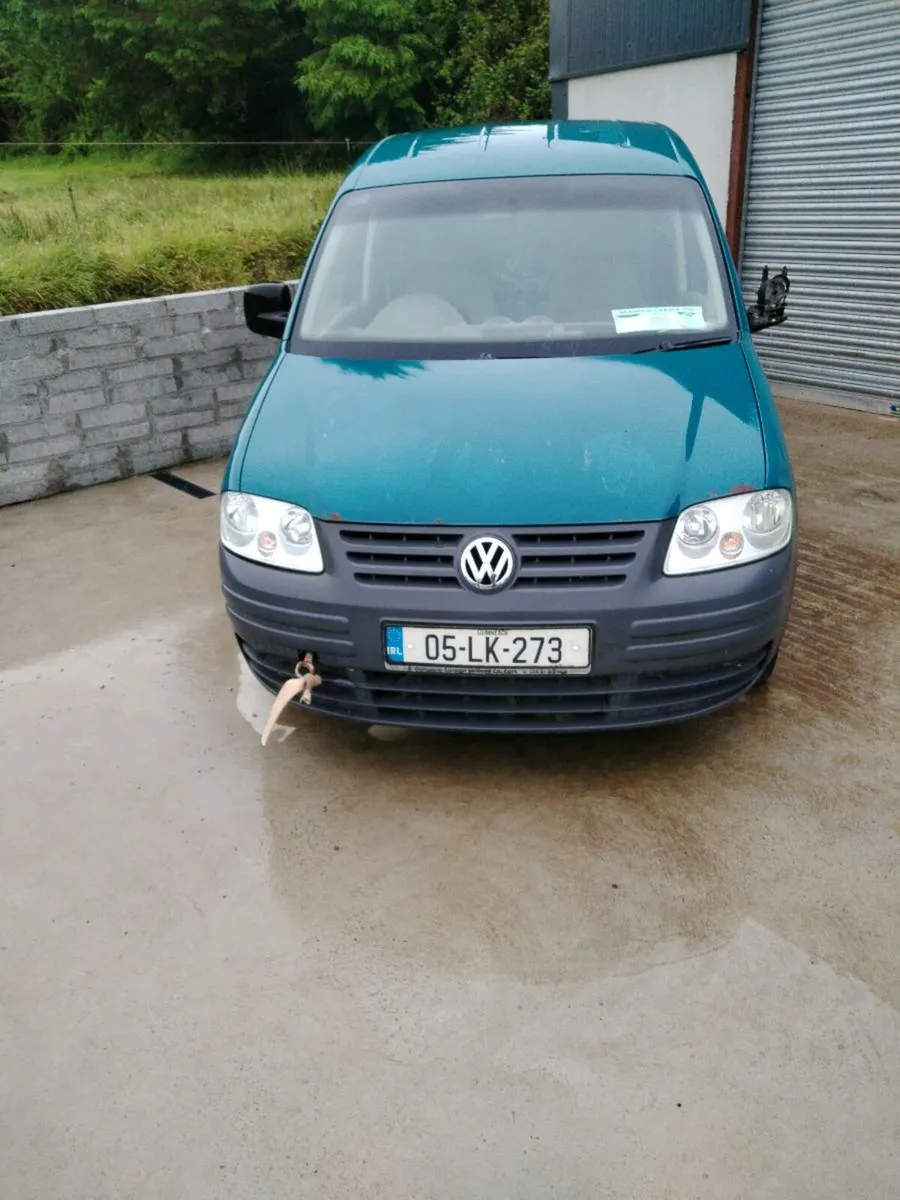 Caddy van and alloys - Image 3