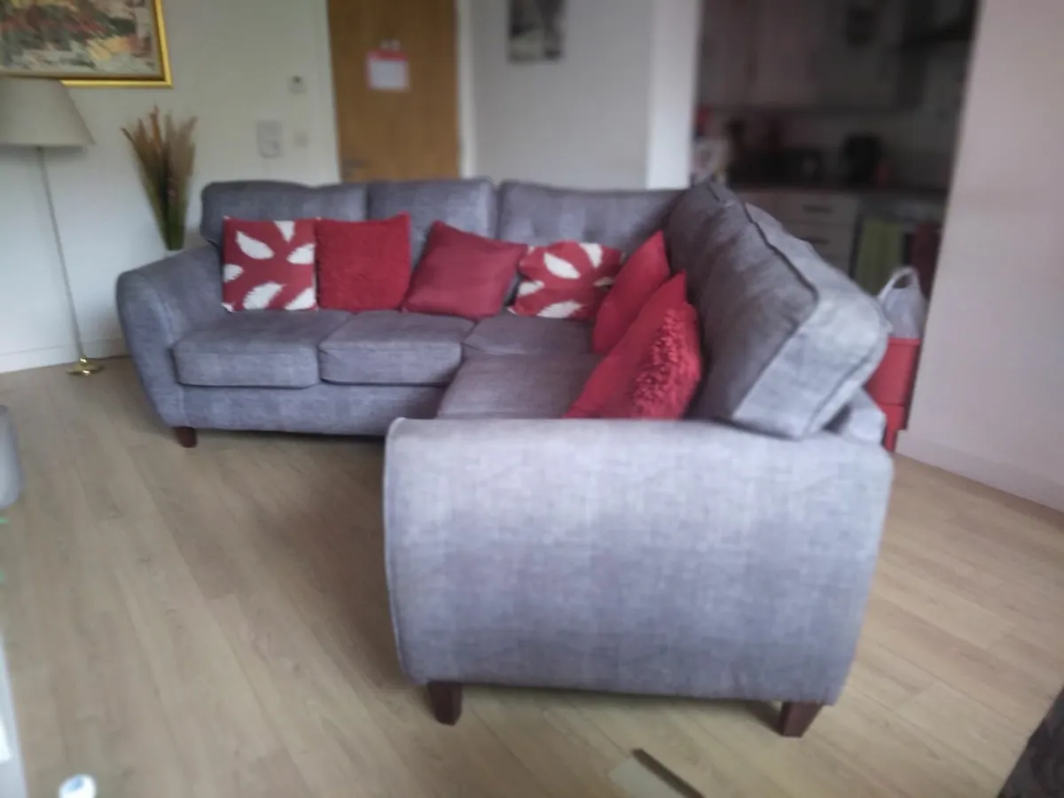 L shaped settee - Image 4