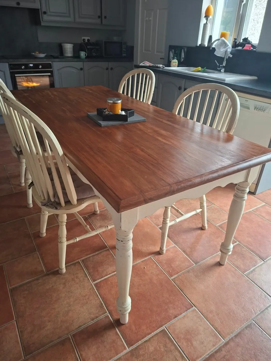 Kitchen table. Laura ashley - Image 2