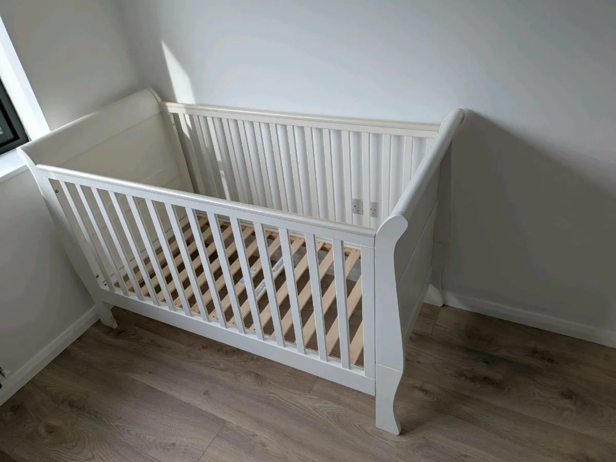 Cot Bed - Mamas and Papas Mia - Image 2