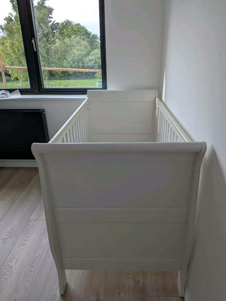 Cot Bed - Mamas and Papas Mia - Image 4