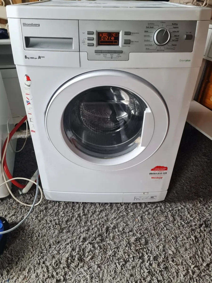 Washing machine - Image 1