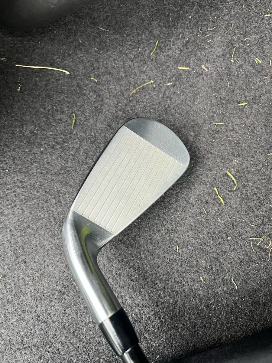Titleist U505 3 hybrid like new - Image 3