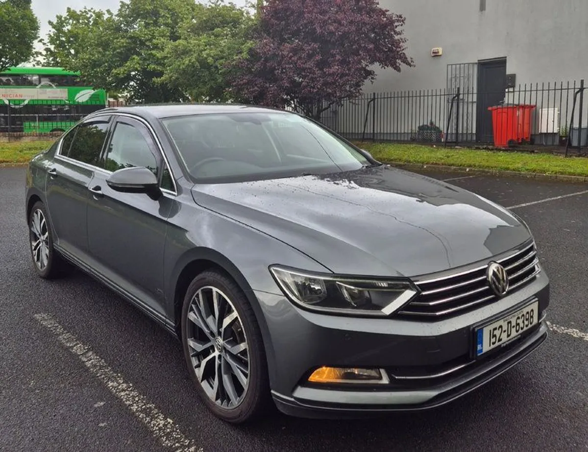 2015 Volkswagen Passat - Image 1