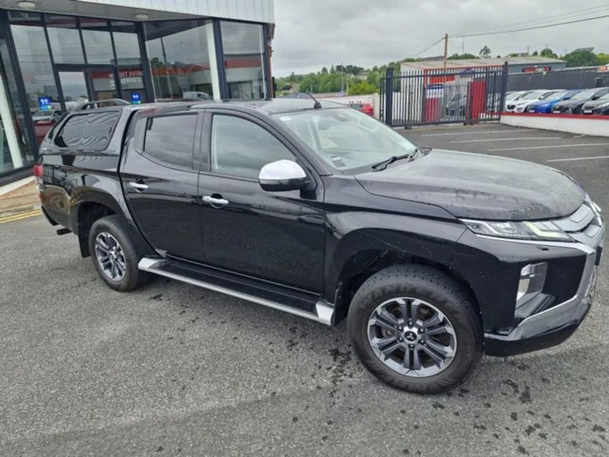 Mitsubishi L 200 Intense 6MT 4DR - Image 4