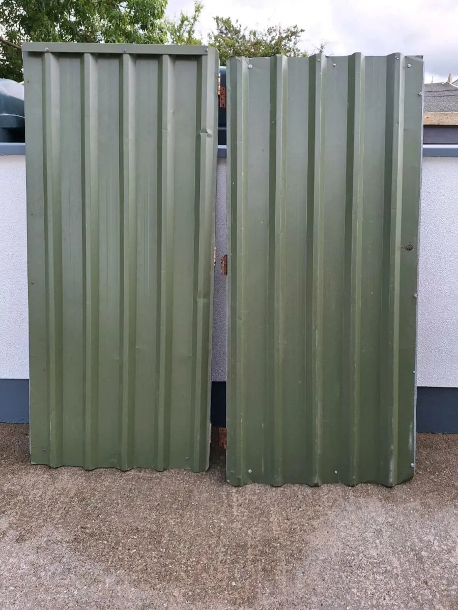 Steel garage doors - Image 1