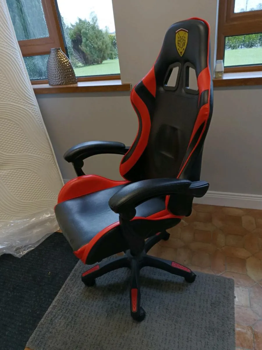 Gaming chair - Image 4