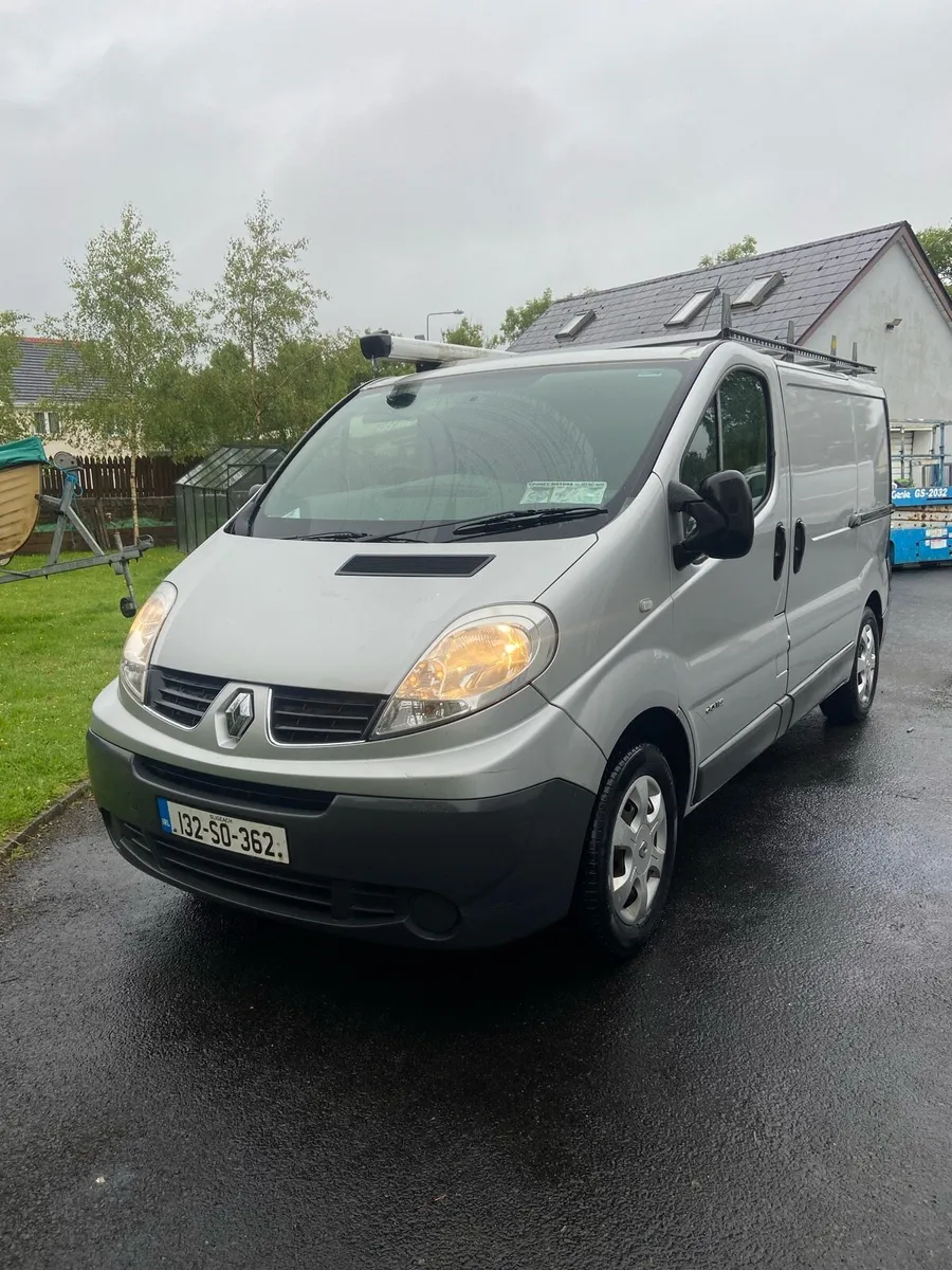 Van - Image 2