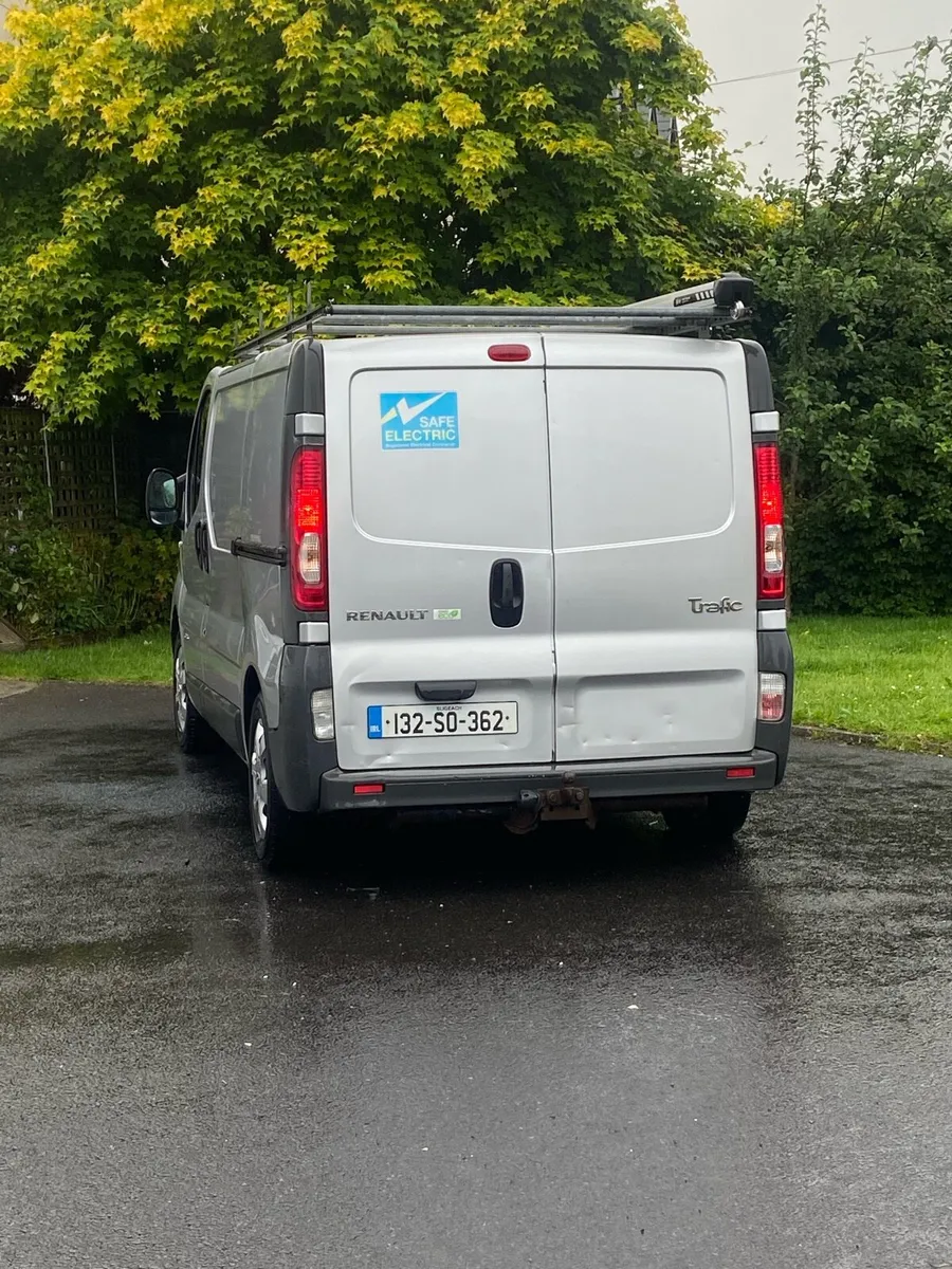 Van - Image 3