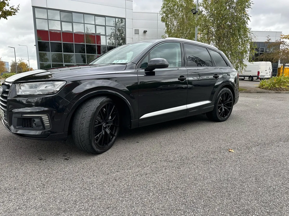 Audi Q7 E-tron  373 Ps Quattro - Image 4