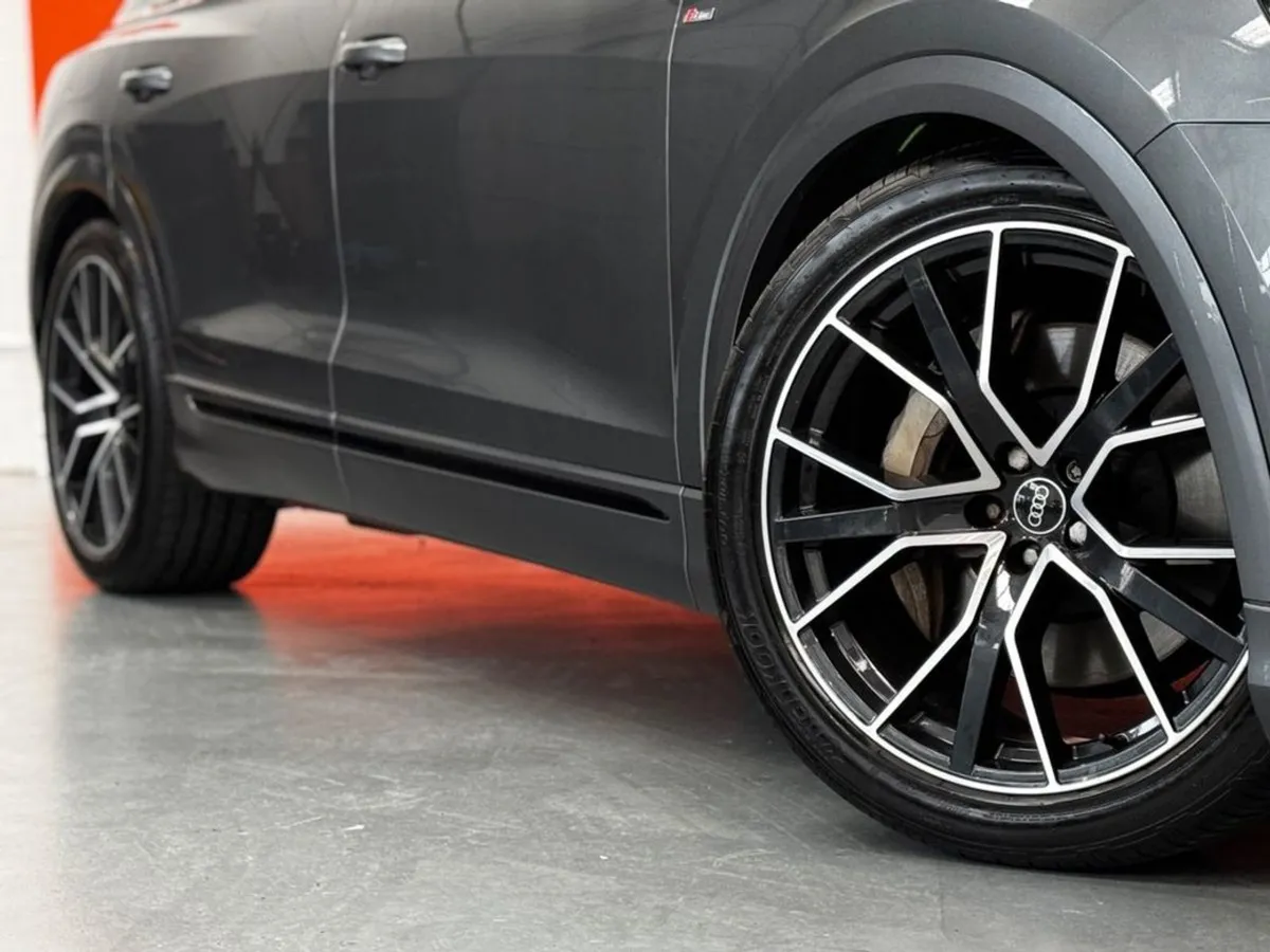 Audi Q8 Tfsi E Quattro S Line Black Edition  60 - Image 2