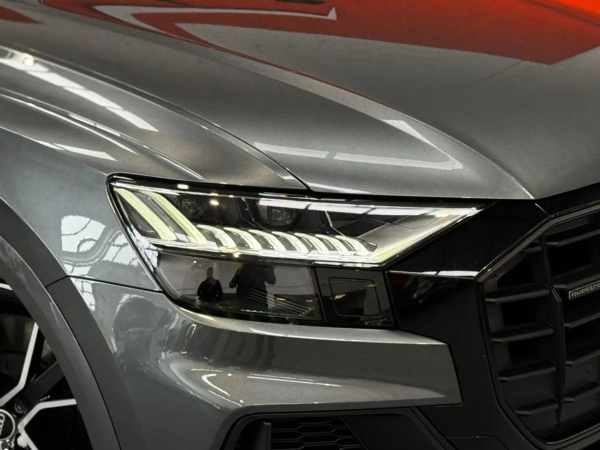 Audi Q8 Tfsi E Quattro S Line Black Edition  60 - Image 4