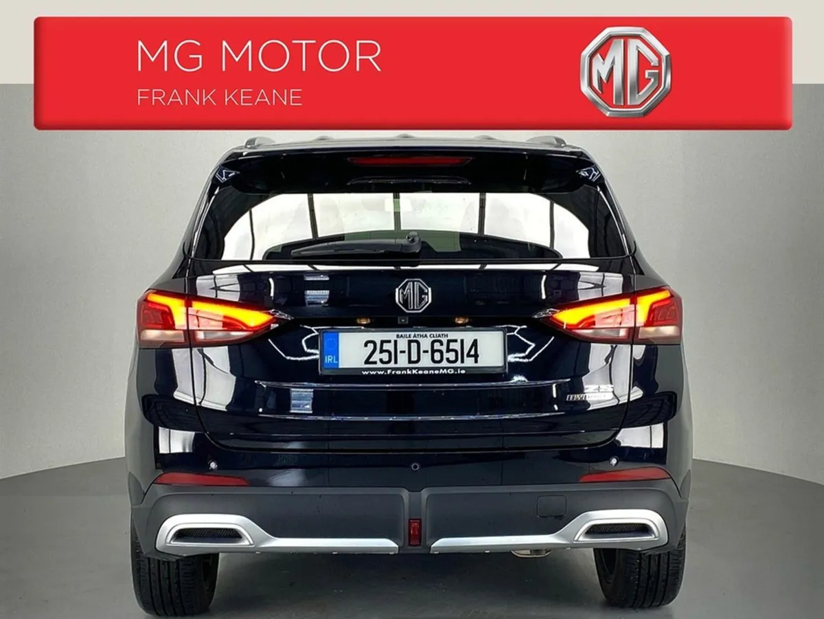 MG ZS Ex-demo ZS Exclusive HEV  full Black Leathe - Image 4