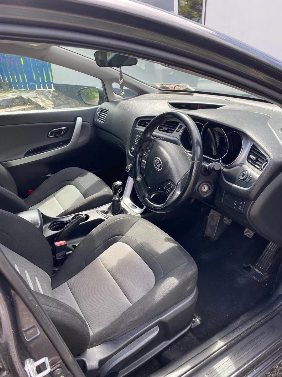 Kia Ceed 2012 - Image 4