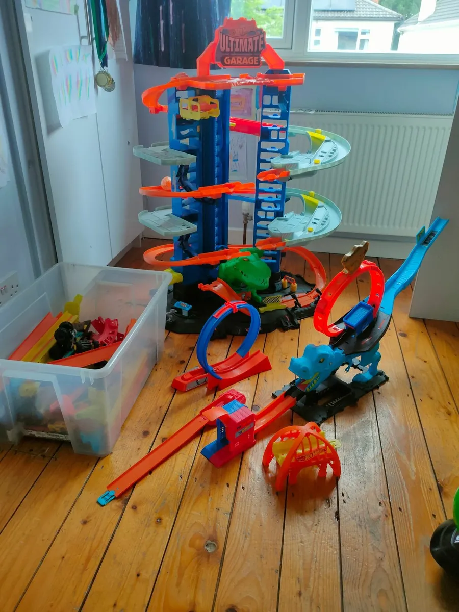 Hot Wheels Set