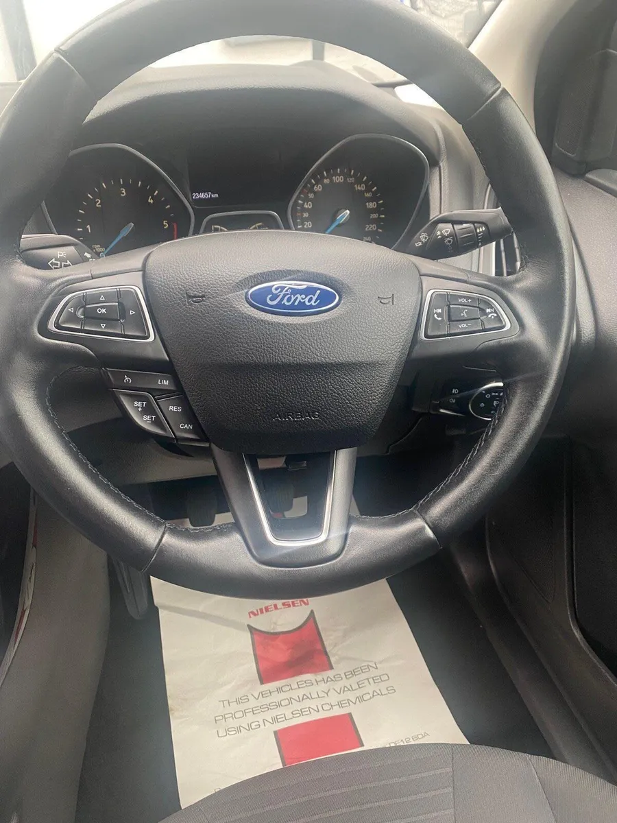 Ford Focus 2016 - Image 2
