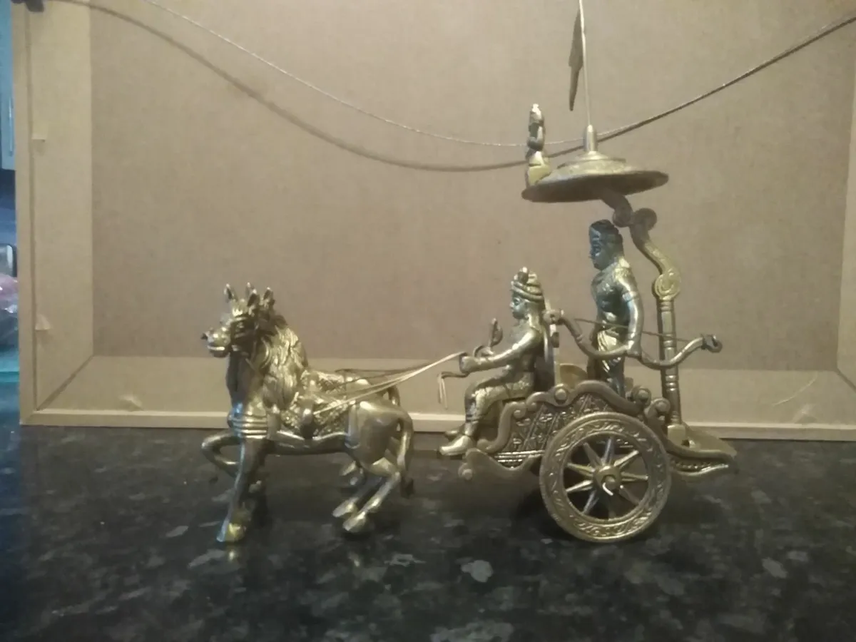 Brass chariot - Image 1