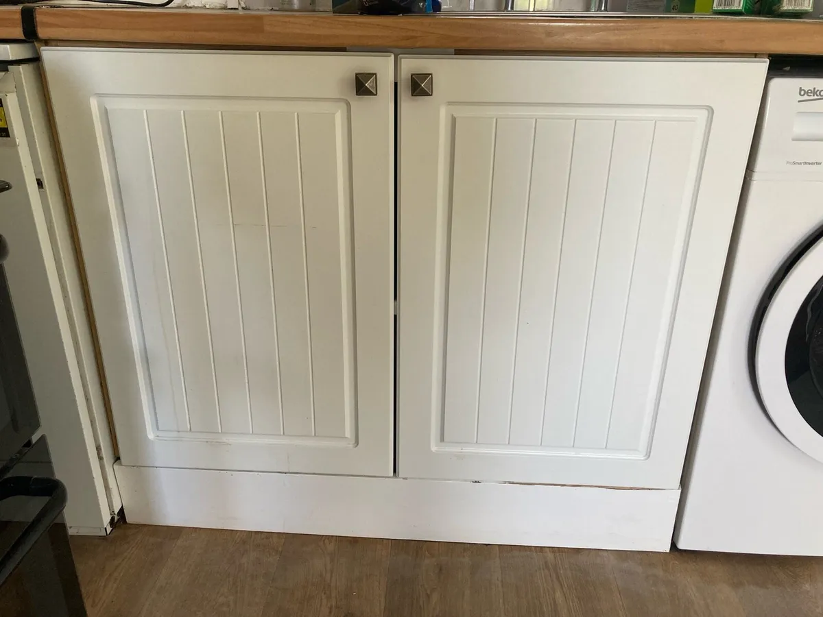 B&Q Kitchen Cupboard Doors White