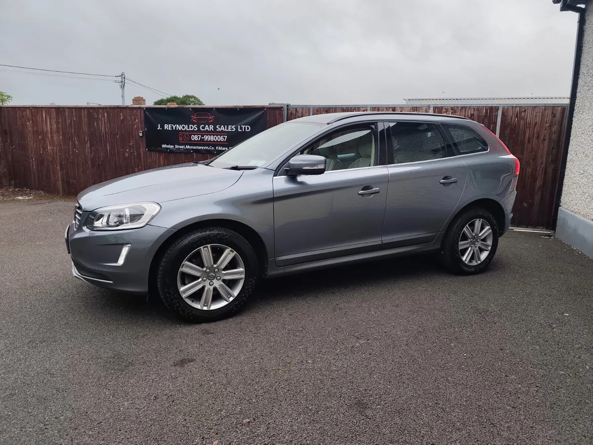Volvo XC60 2017 auto low km Irish car from new - Image 3
