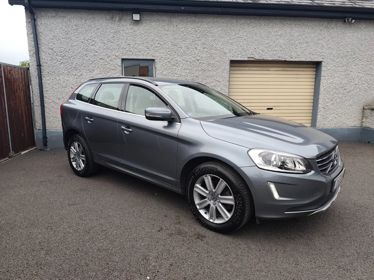 Volvo XC60 2017 auto low km Irish car from new - Image 4