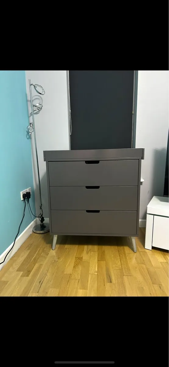 Baby changing unit - Image 1