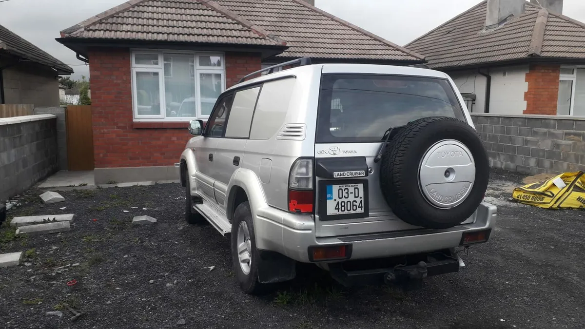 Toyota landcruiser - Image 3