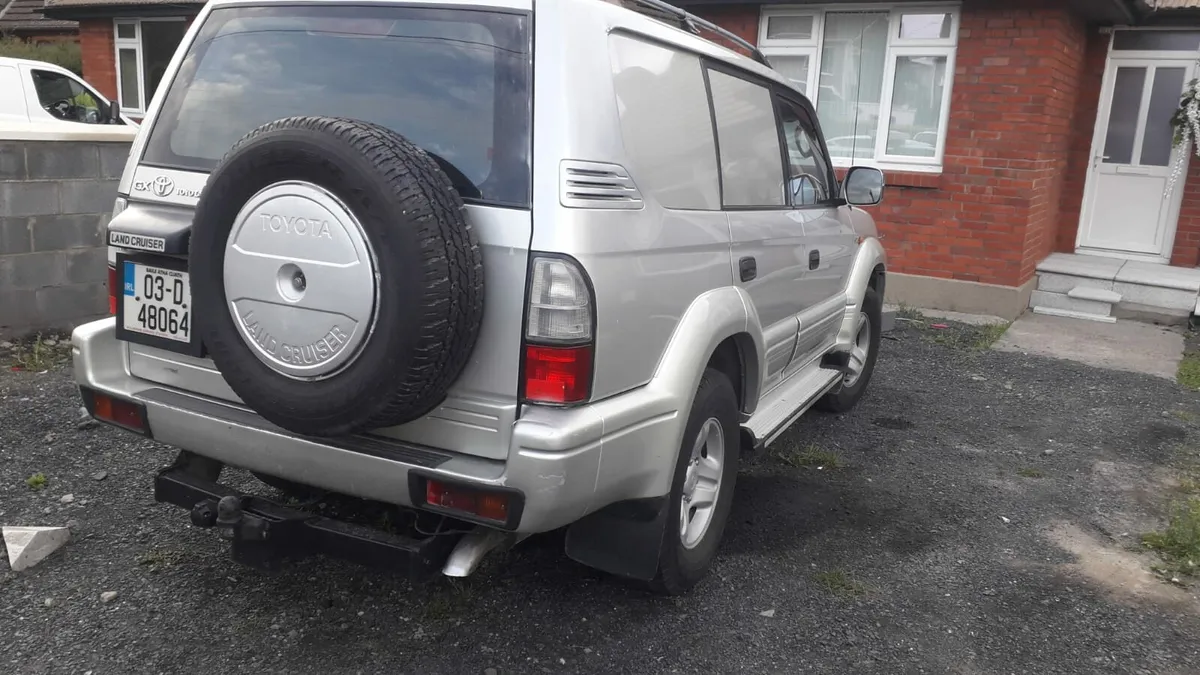 Toyota landcruiser - Image 4