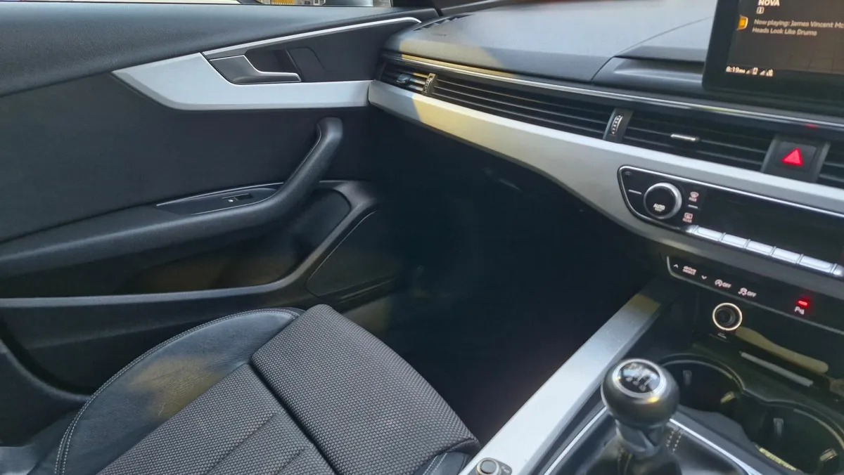 2017 Audi A4 2.0 TDI S-Line Ultra 190PS - Image 4