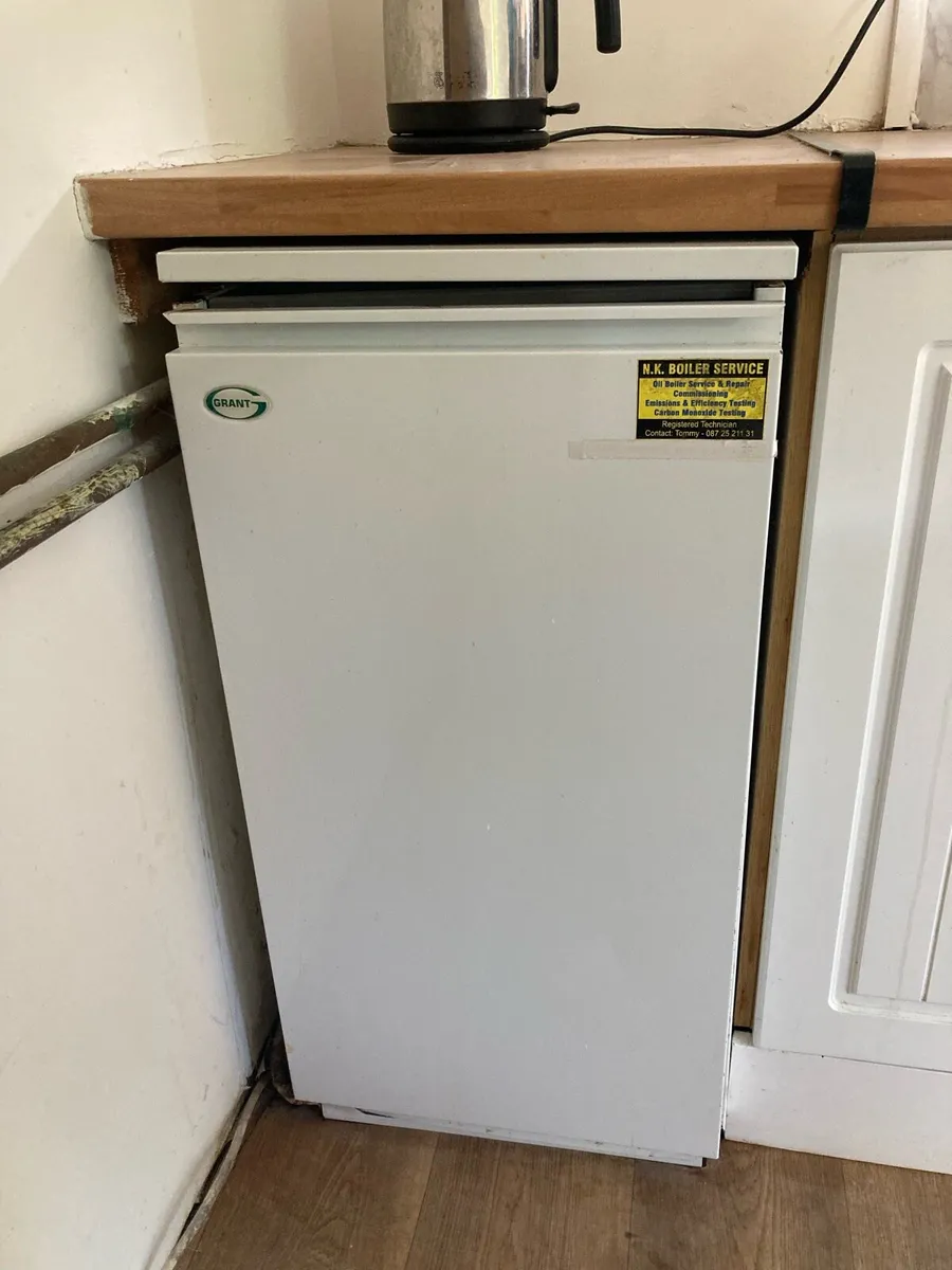 ‘Grant’ Oil boiler Indoor - Image 1
