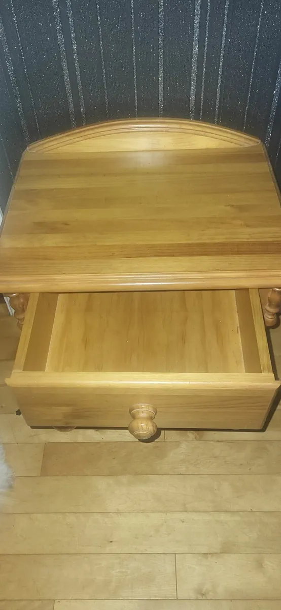 Chest of drawers - Image 2