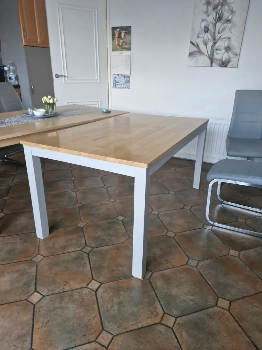 Kitchen table - Image 4