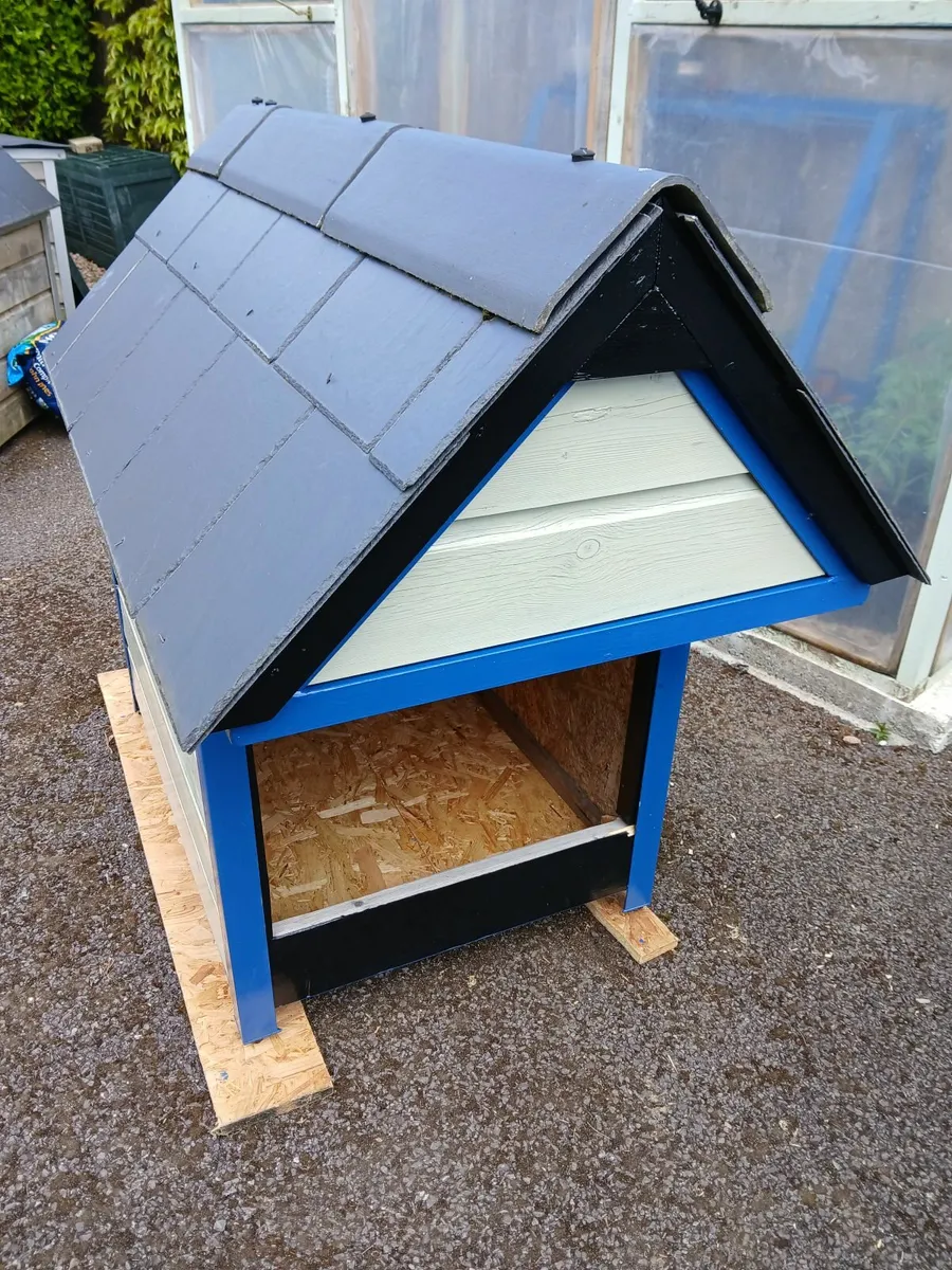 Dog house - Image 1