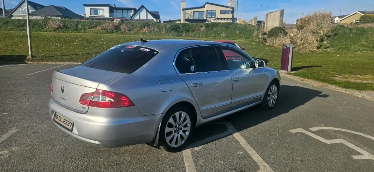 Skoda Superb 1.9tdi  2010 - Image 2