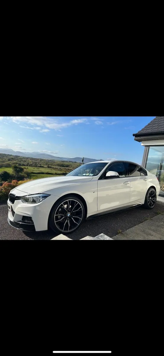 BMW 320d - Image 1