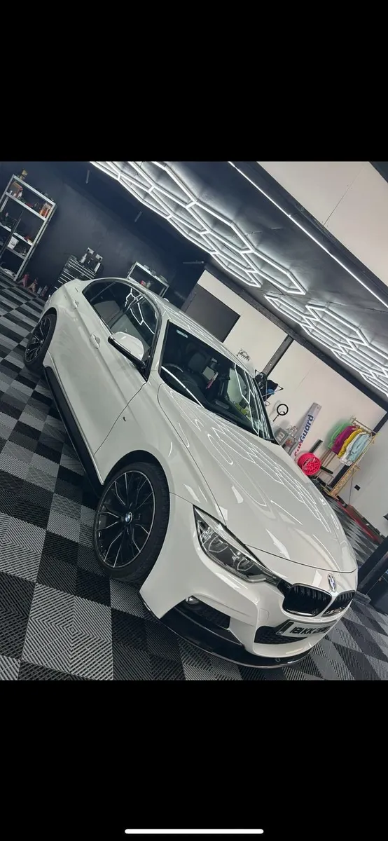 BMW 320d - Image 4