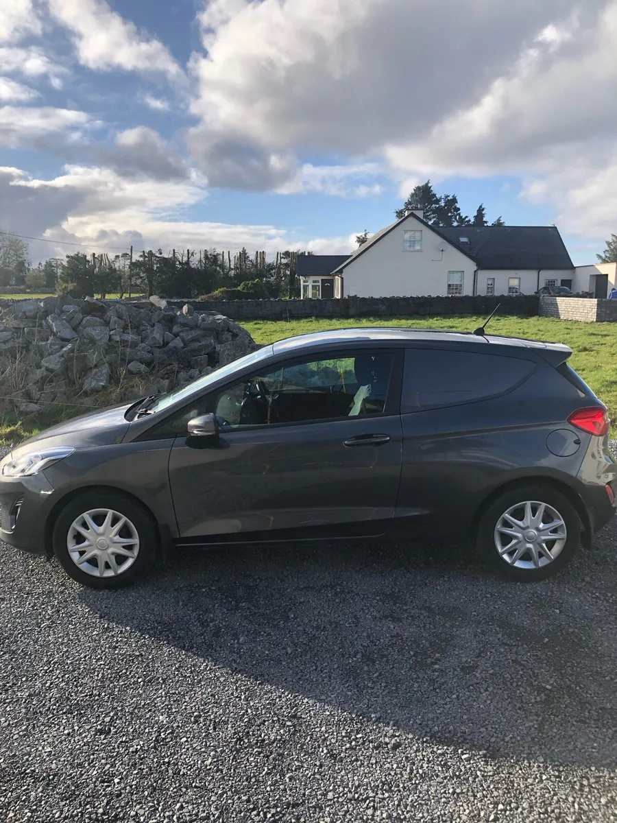 Ford Fiesta Van - Image 1