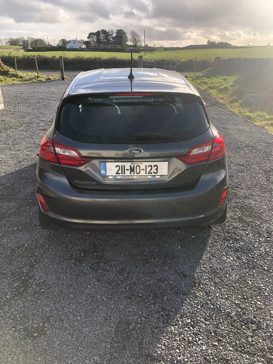 Ford Fiesta Van - Image 2