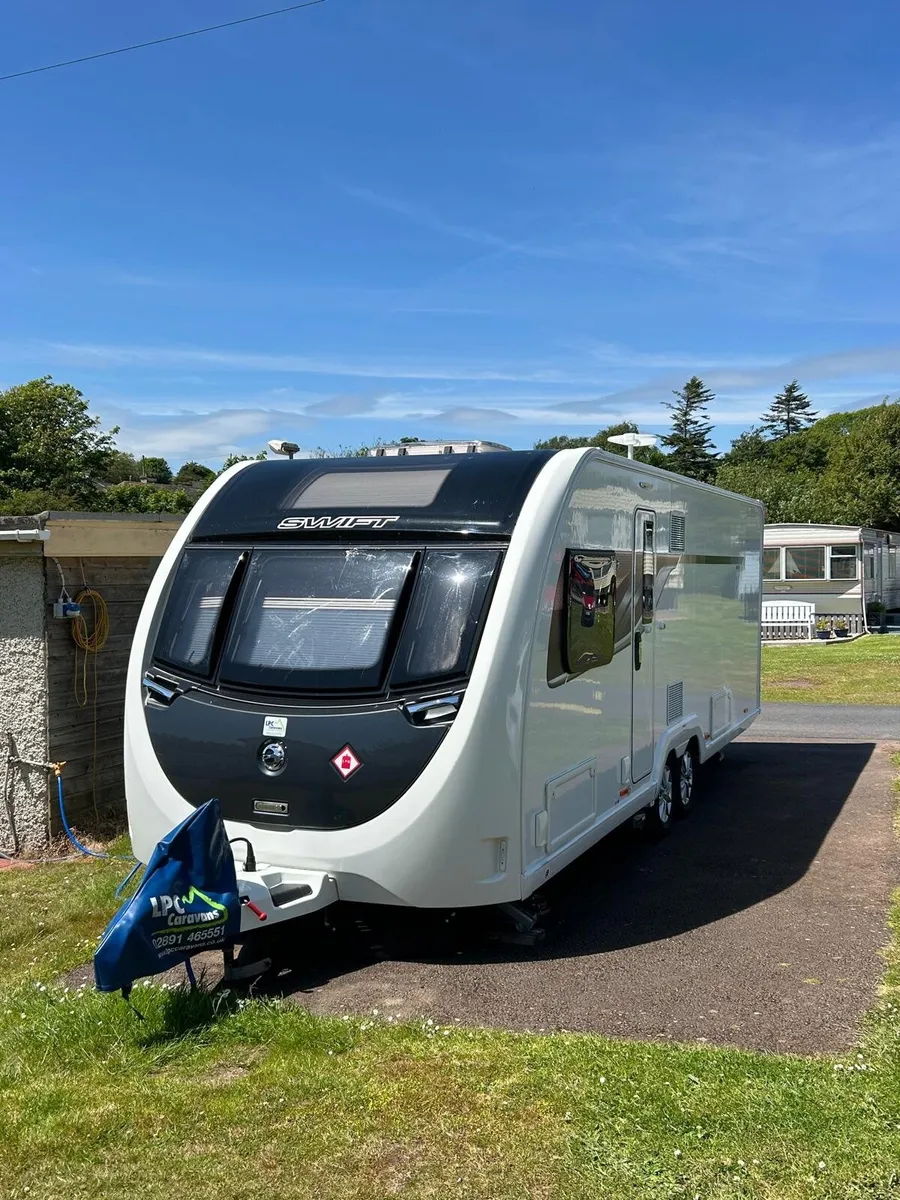 2019 Swift Challenger 645 - Image 1