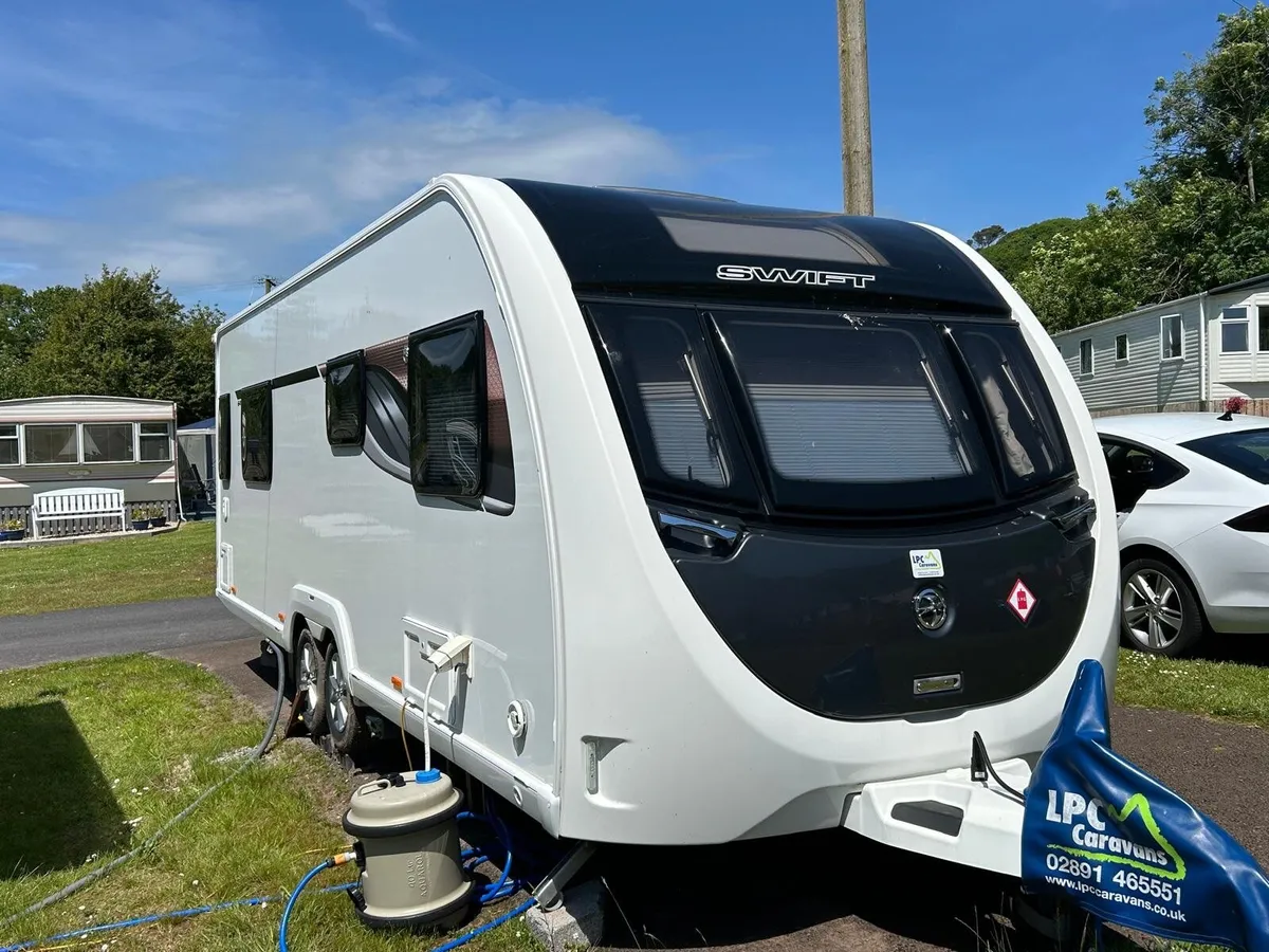 2019 Swift Challenger 645 - Image 2