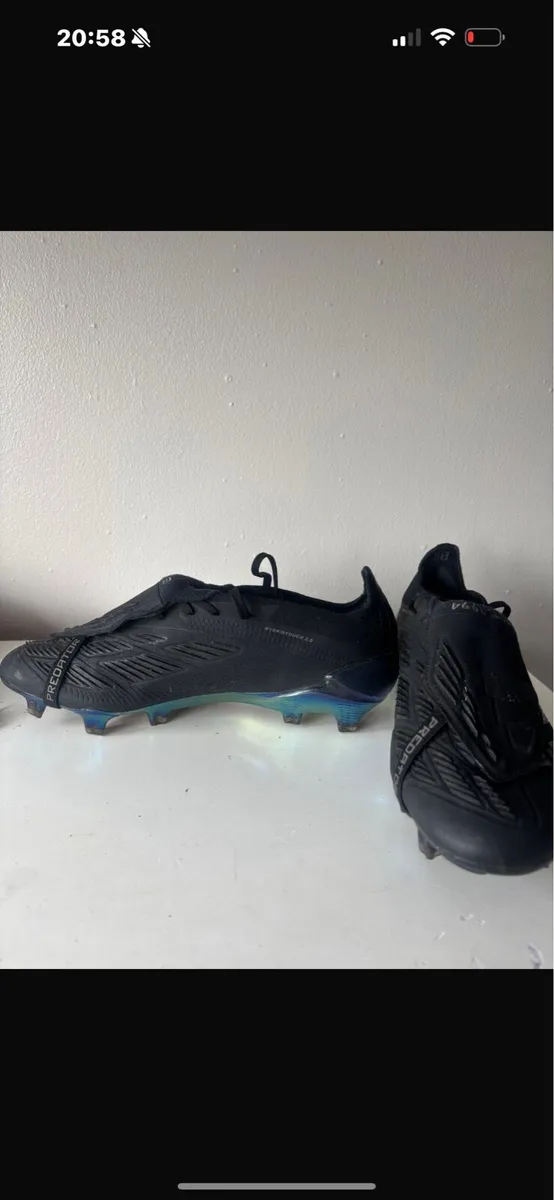 Football boots - Image 4