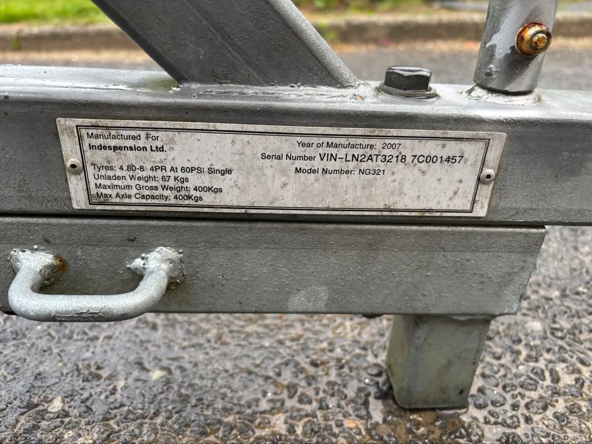 Dinghy Road Trailer & light board - Image 2