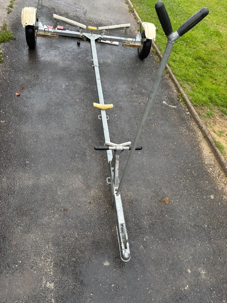 Dinghy Road Trailer & light board - Image 1